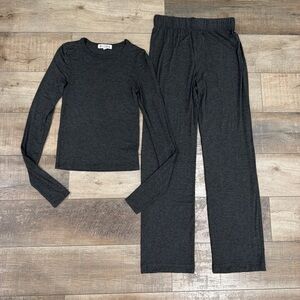 Eterne lounge pant and long sleeve shirt in charcoal